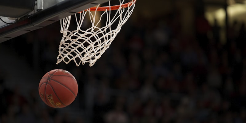 NBA季后赛篮球比赛直播 - 湖人队与勇士队的西部决赛